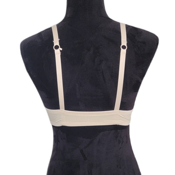 Ambreille Nude Front Closure Bra Size 36B - Picture 5 of 6